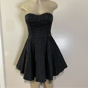 Forever21 black strapless dress junior’s size M
